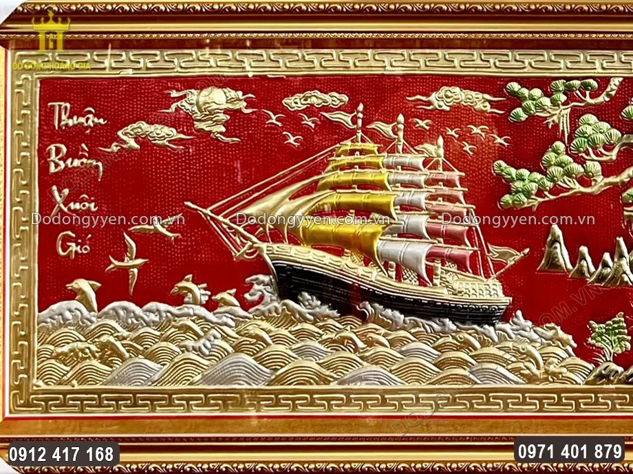 Từng họa tiết hoa văn được chăm ch&uacute;t v&ocirc; c&ugrave;ng tỉ mỉ